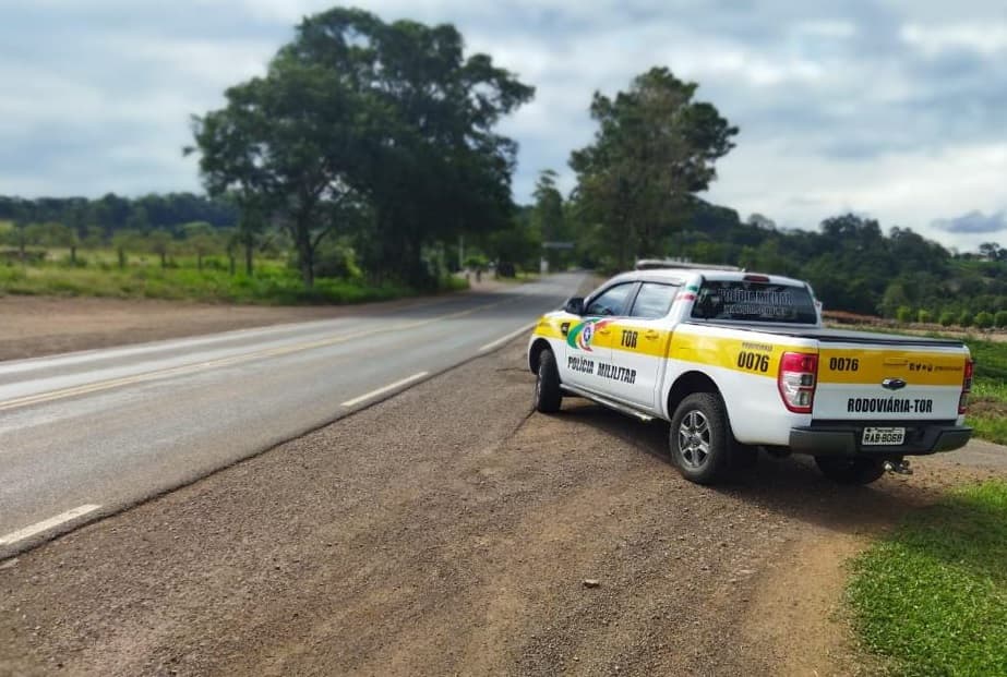 Homem foi detido após abordagem (Foto: Polícia Militar Rodoviária)