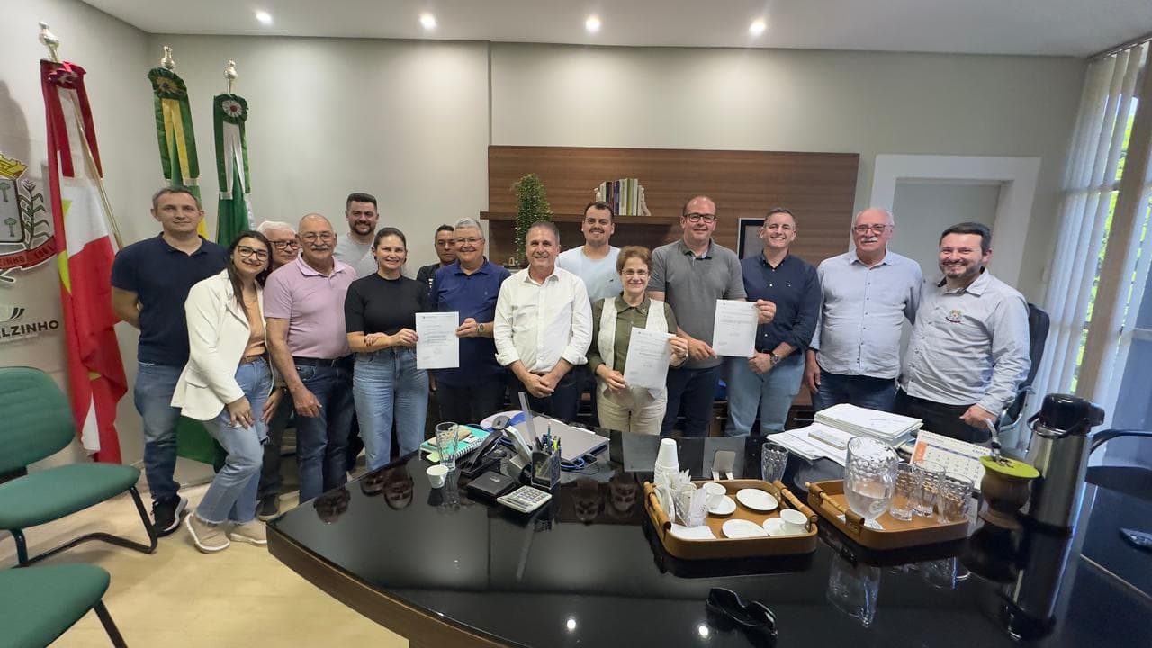 Deputado Altair Silva visita Pinhalzinho e entrega R$800 mil em emendas impositivas