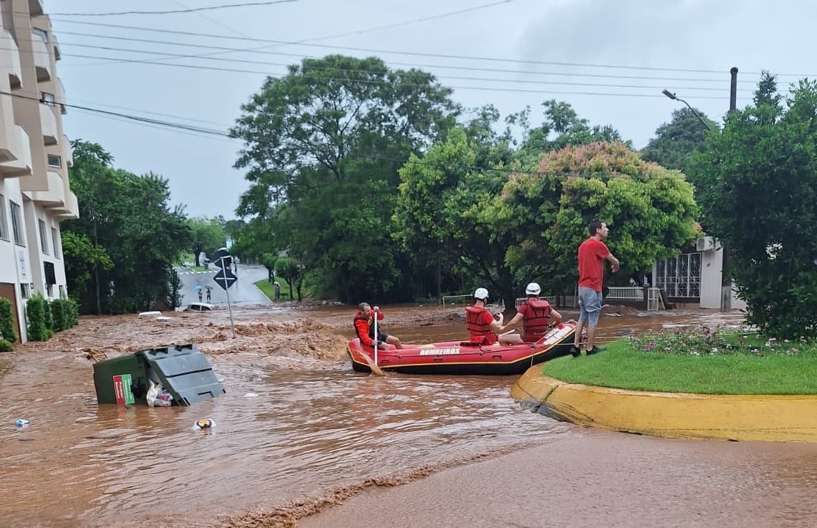 Temporal atingiu a região Oeste em 2023 (Foto: Corpo de Bombeiros)