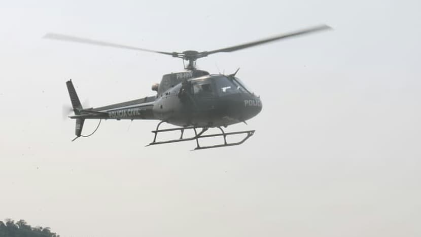 Alvo se esconde em mato, desiste e pede para ser detido