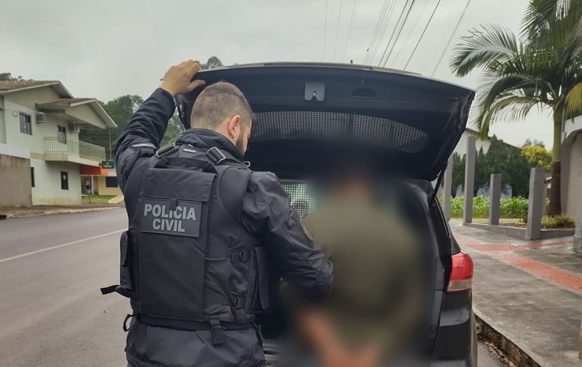 Pai fica devendo única dívida que dá cadeia na hora