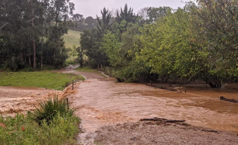 Temporal eleva nível de rios (Foto: Defesa Civil)