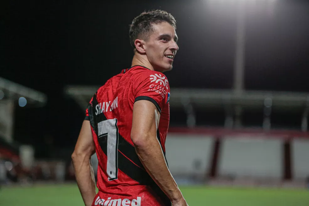 Shaylon se despede do Atlético-GO e está próximo de ser anunciado pelo Mirassol