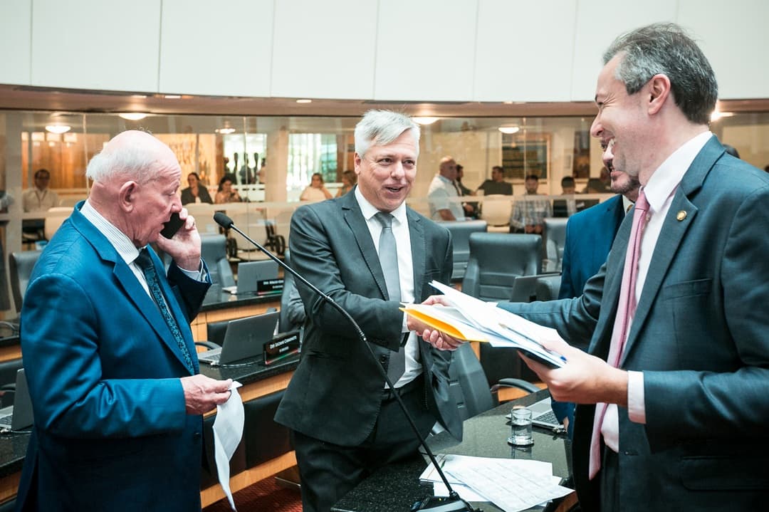Fabiano da Luz e Napoleão Bernardes fazem parte da CCJ (Foto: Bruno Collaço/Agência AL)
