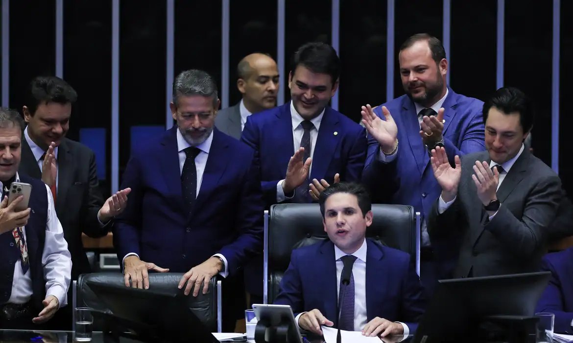 Catarinenses lideram lista dos mais beneficiados com isenção do IR até R$ 5 mil