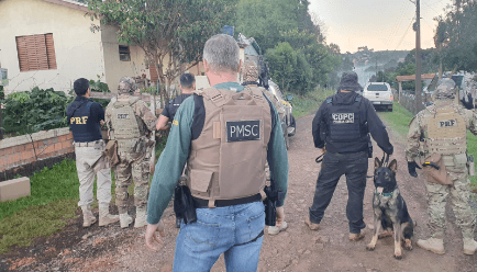 Pinhalzinho vira palco de megaoperação policial
