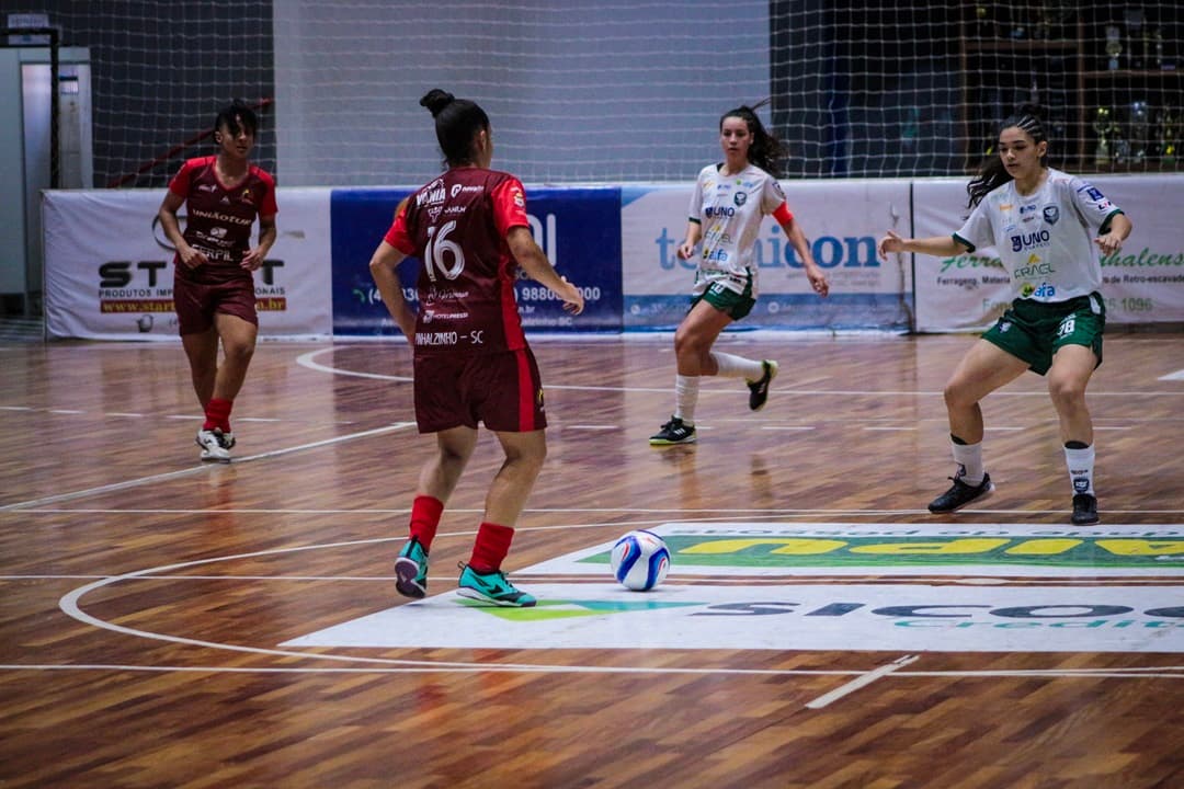 Apeff e Female representam o Oeste na final (Foto: Felipe Eduardo Zamboni)