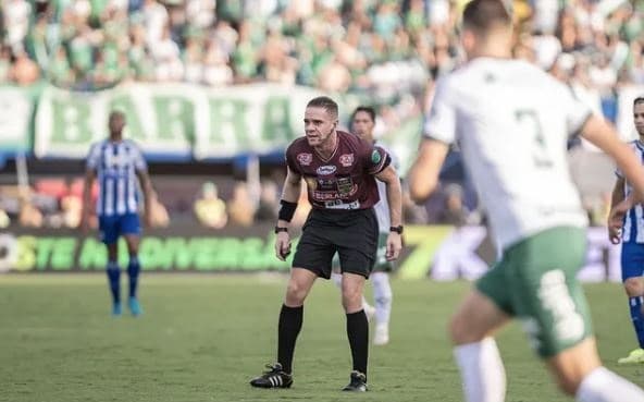 Gustavo Bauermann em partida decisiva (Foto: Léo Piva)