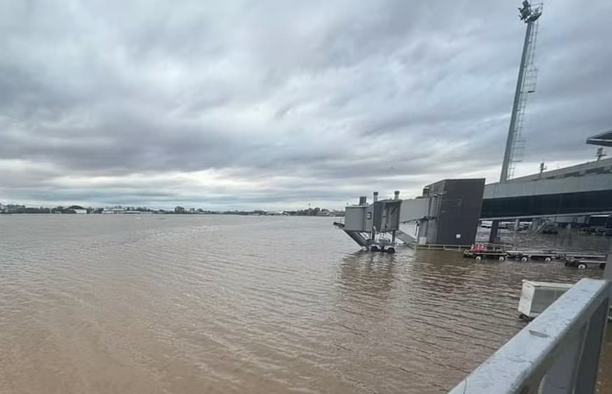 Aeroporto de Porto Alegre não deverá reabrir antes de setembro