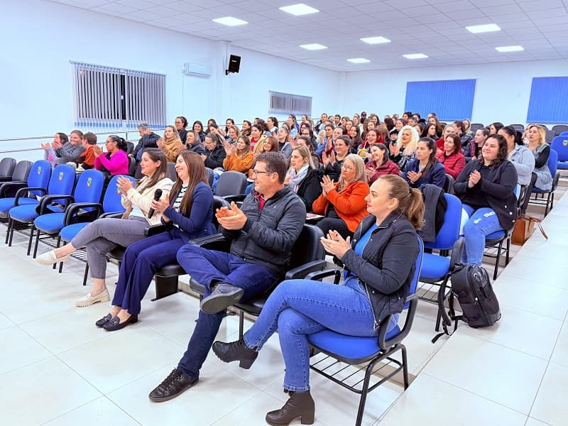 Serra Alta celebra profissionais da Educação com homenagem por conquista nacional