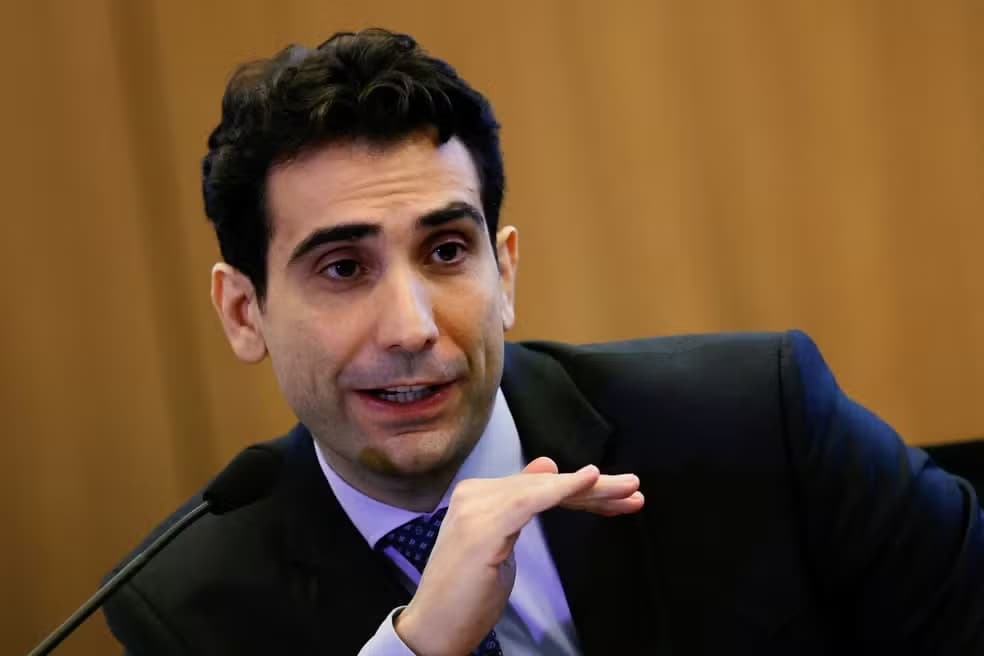 Selic deve permanecer elevada por longo período, diz presidente do Banco Central