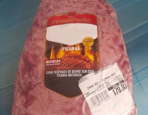 Carne continha o preço de R$ 179,80 (Foto: Polícia Militar)