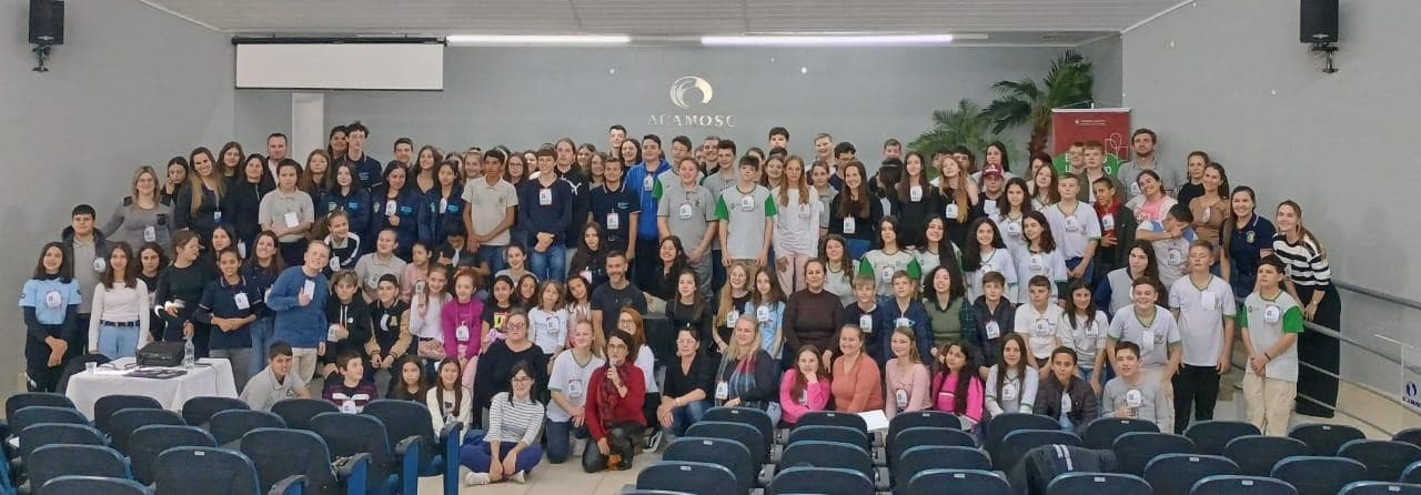  Vereadores mirins de Águas Frias e Pinhalzinho participam de encontro regional 