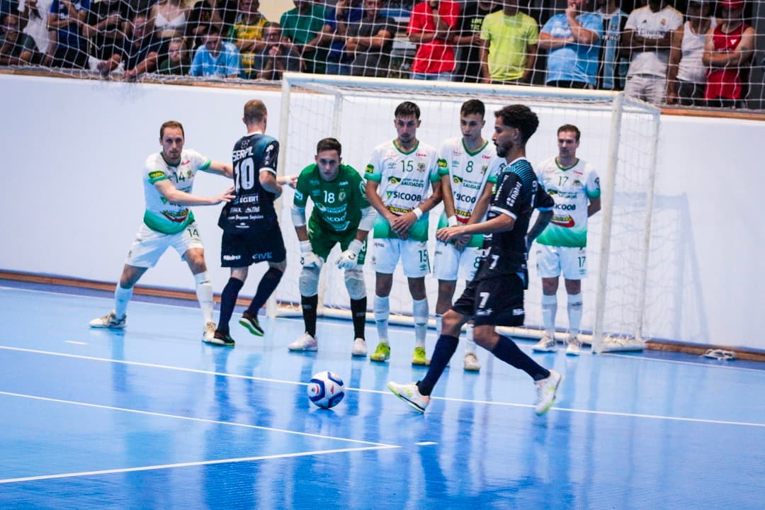 Último jogo da Pinhalense foi fora de casa contra a Adaf Saudades (Foto: Raquel Cristine)