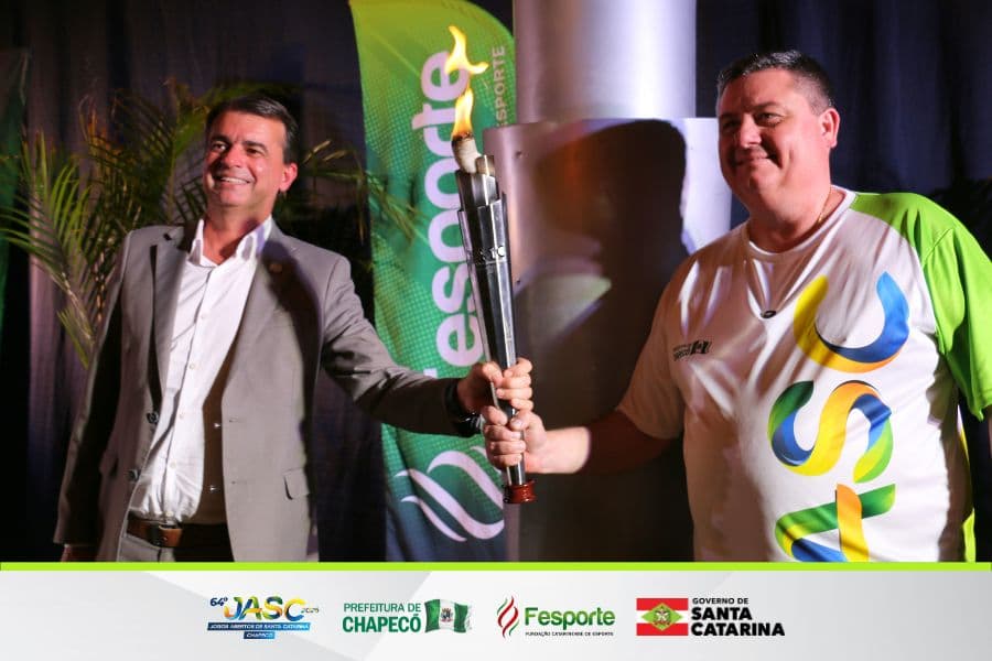 Fesporte e prefeitura de Chapecó recebem atletas para a etapa estadual do Jasc (Foto: Fesporte)