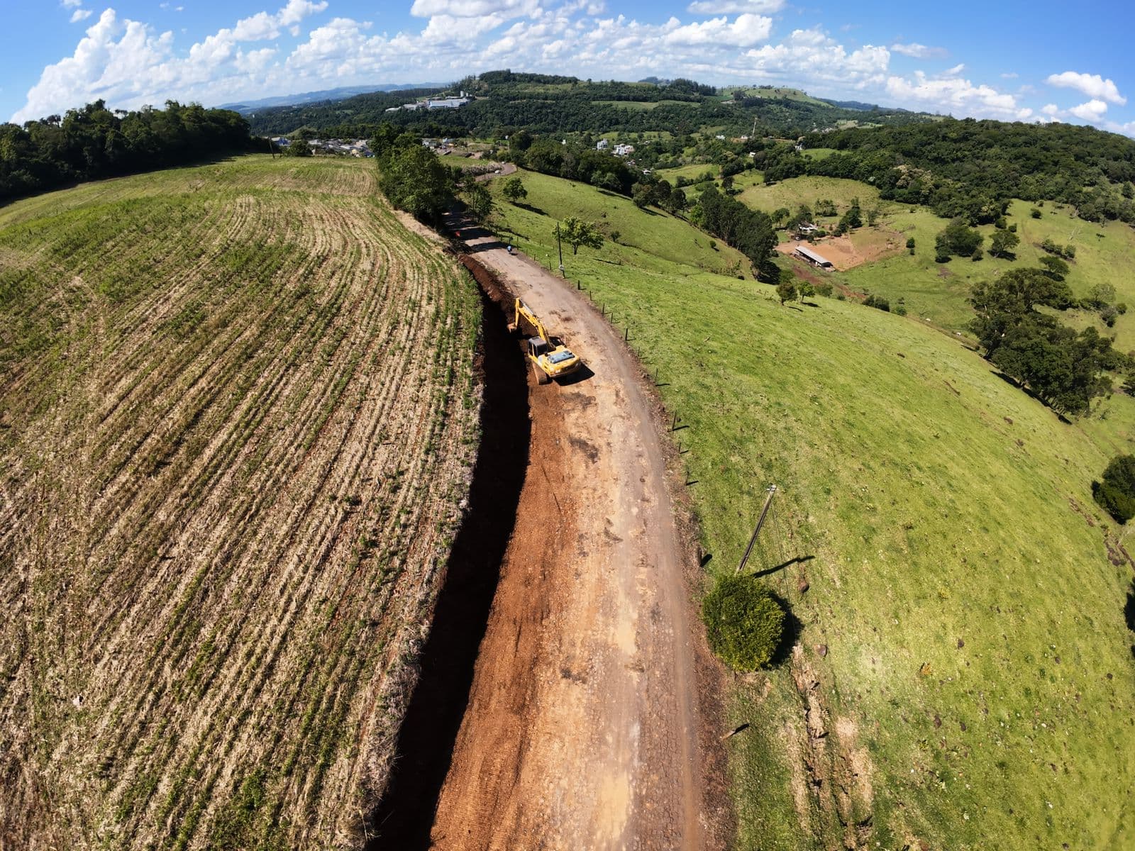 Nova Itaberaba inicia revitalização de uma das principais estradas do município