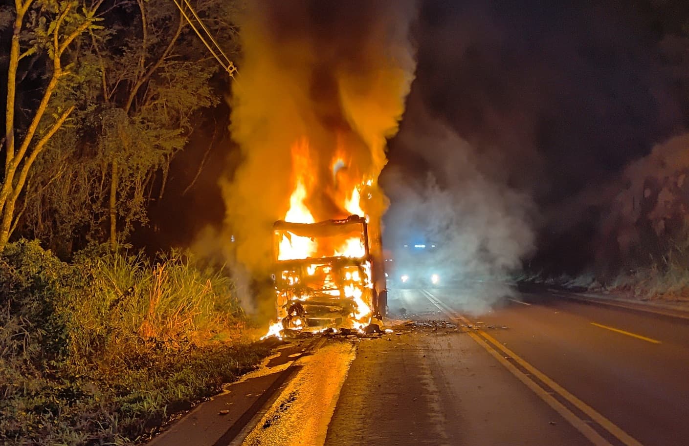 Fogaréu na SC-157 em Formosa do Sul (Foto: Corpo de Bombeiros)