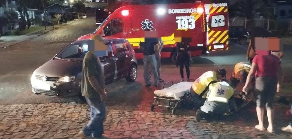 Ciclista de 13 anos fica ferida em colisão com automóvel