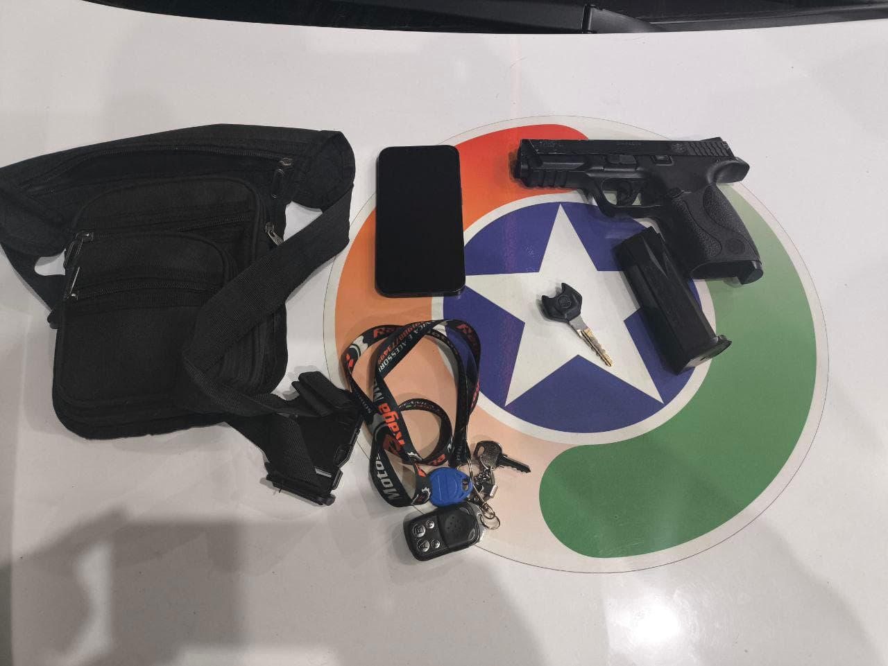 Materiais confiscados pelos PMs (Foto: Polícia Militar)