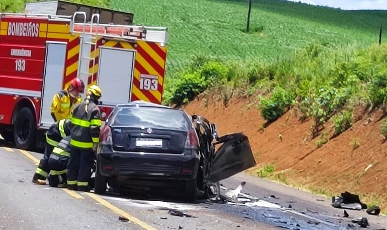 Duas pessoas morrem em grave acidente na BR-282 (Foto: Ronda Policial )