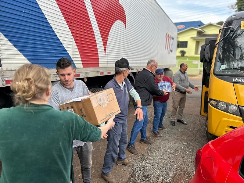 Pinhalzinho encaminha mais um caminhão de doações ao RS