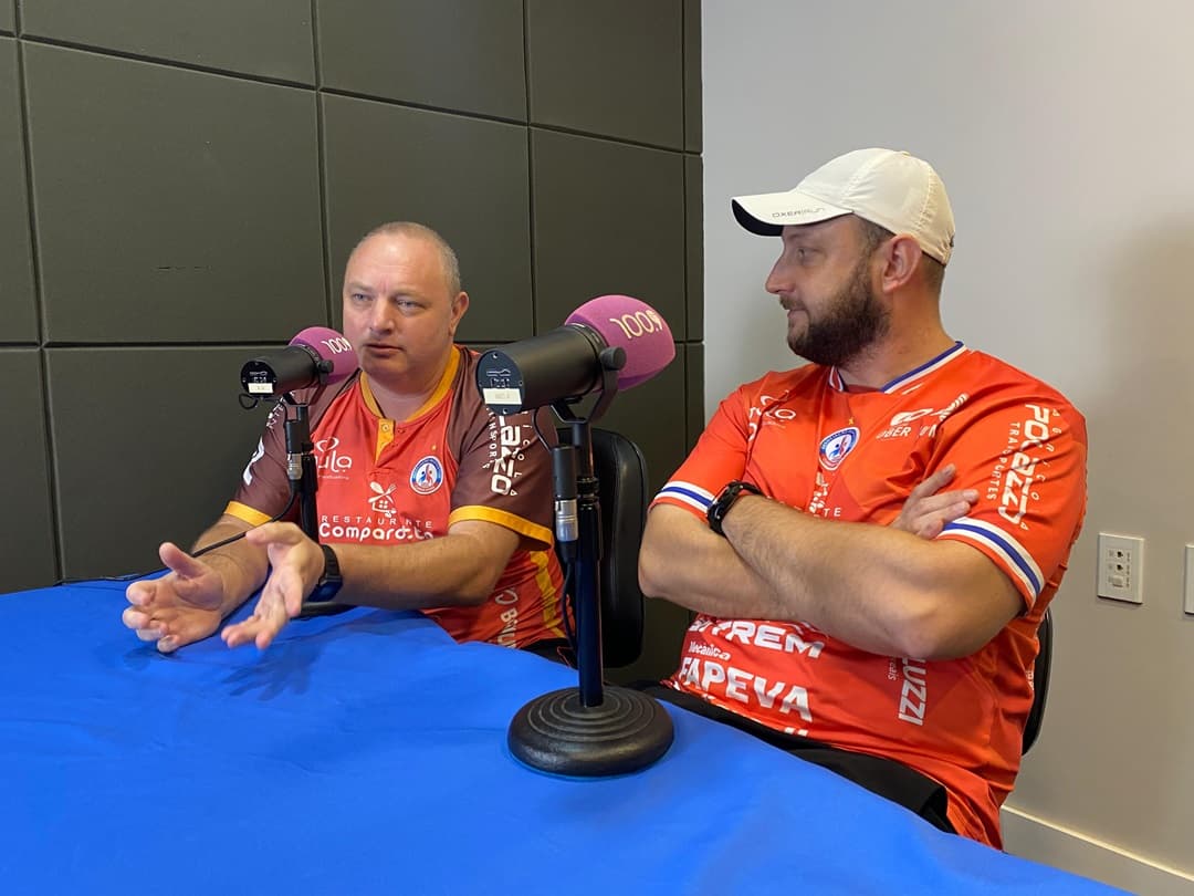 Mano e Rodrigo participaram do Resenha Esportiva (Foto: Felipe Eduardo Zamboni)