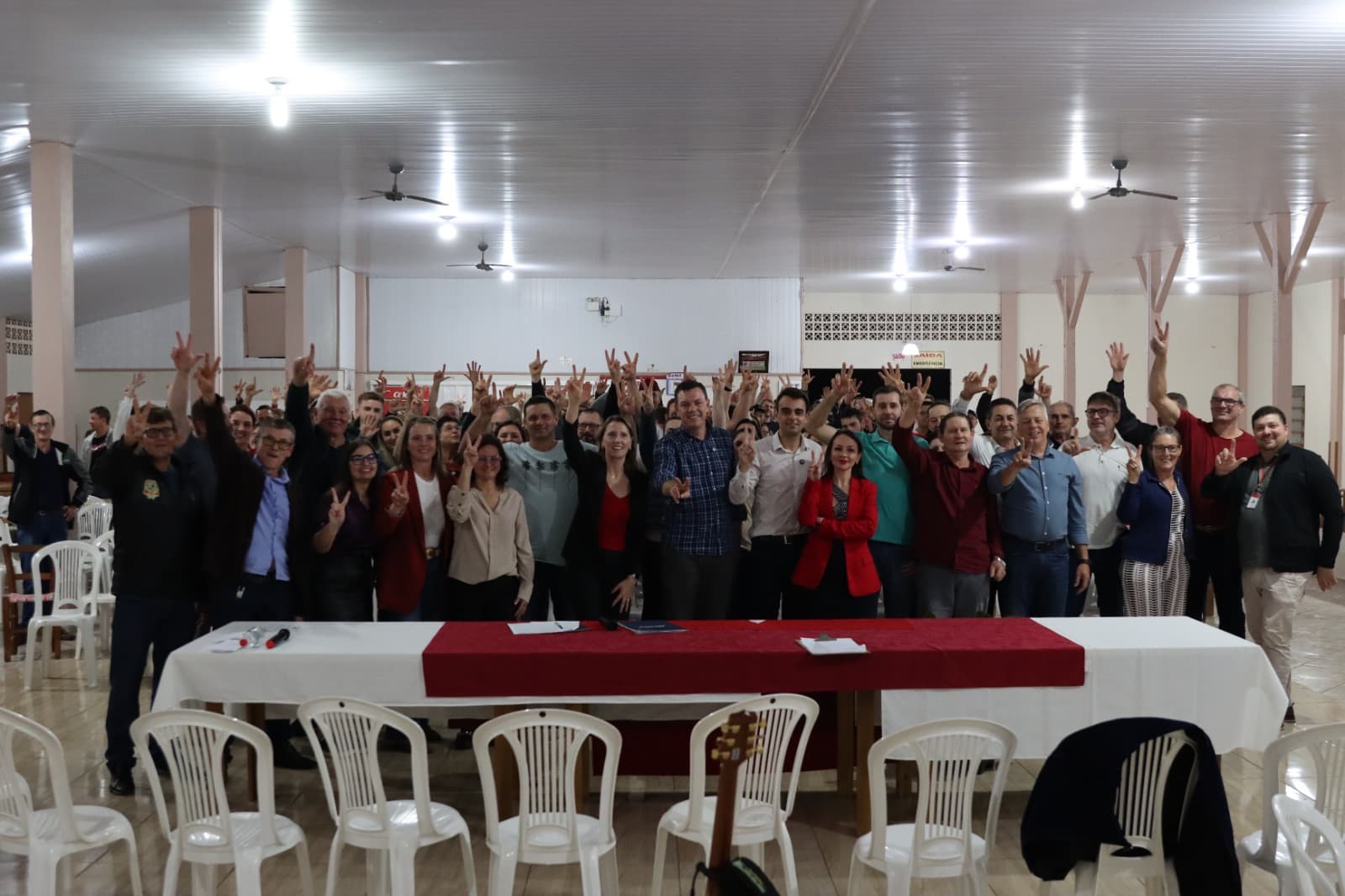 Filiados do partido se reuniram na convenção na última quinta-feira (01) (Foto: Divulgação)