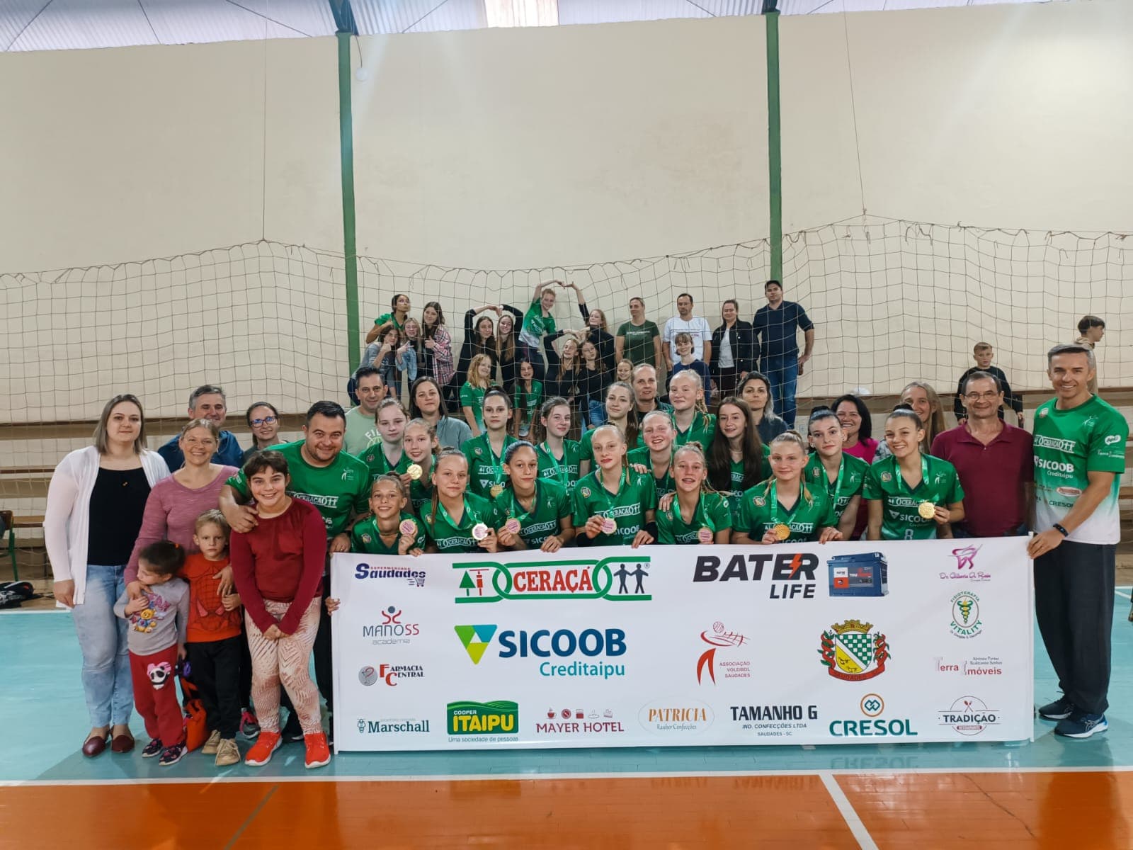 A equipe Saudadense recebeu demais participantes em casa e venceu todos os jogos (Foto: AD Saudades)