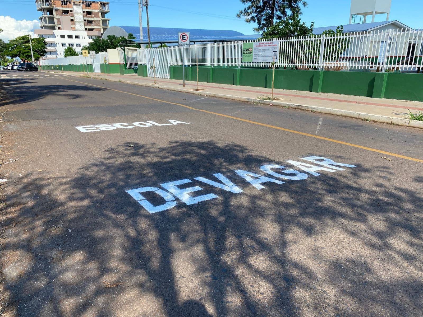 Prefeitura de Pinhalzinho adota medida de segurança nas proximidades das escolas