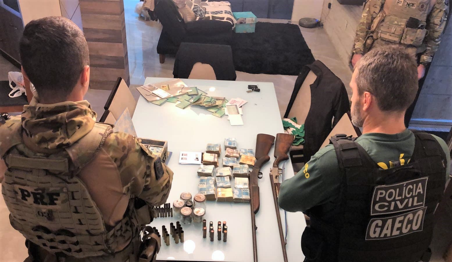 Operação contou com a participação de vários policiais (Foto: Divulgação)