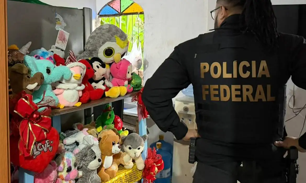 Polícia Federal realiza operação nacional contra crimes sexuais envolvendo crianças e adolescentes