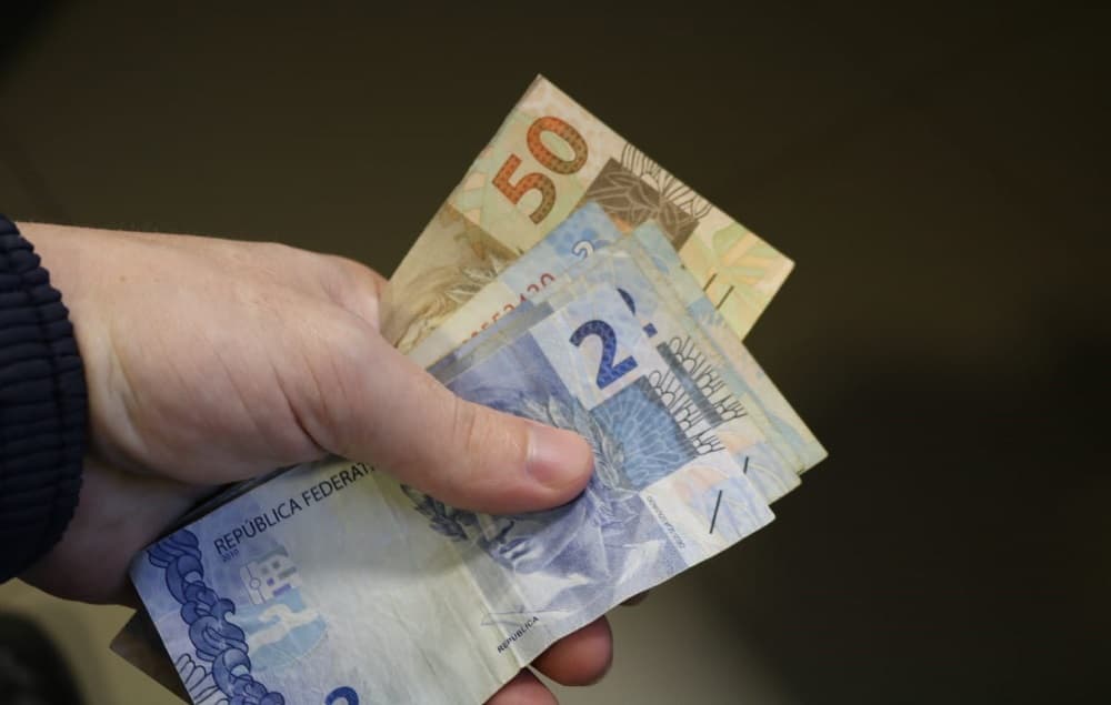 Auxílio Brasil: um dia após confirmação do 2º turno, governo antecipa parcelas