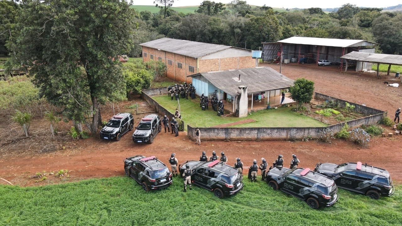 Policiais agiram rápido no Paraná (Foto: Divulgação / Polícia Militar)