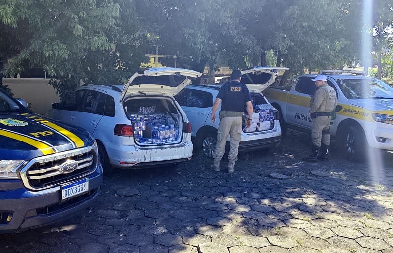 Ação da policia aprende apreendeu 12.500 maços de cigarros (Foto: PRF)