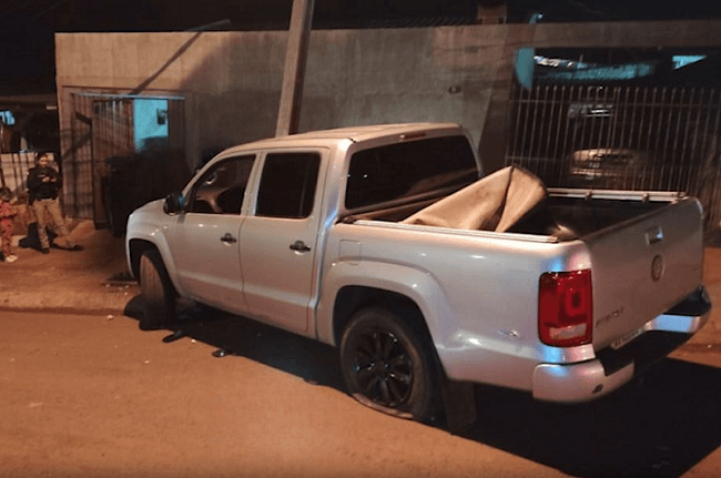 Caminhonete estava recheada de drogas (Foto: Divulgação)