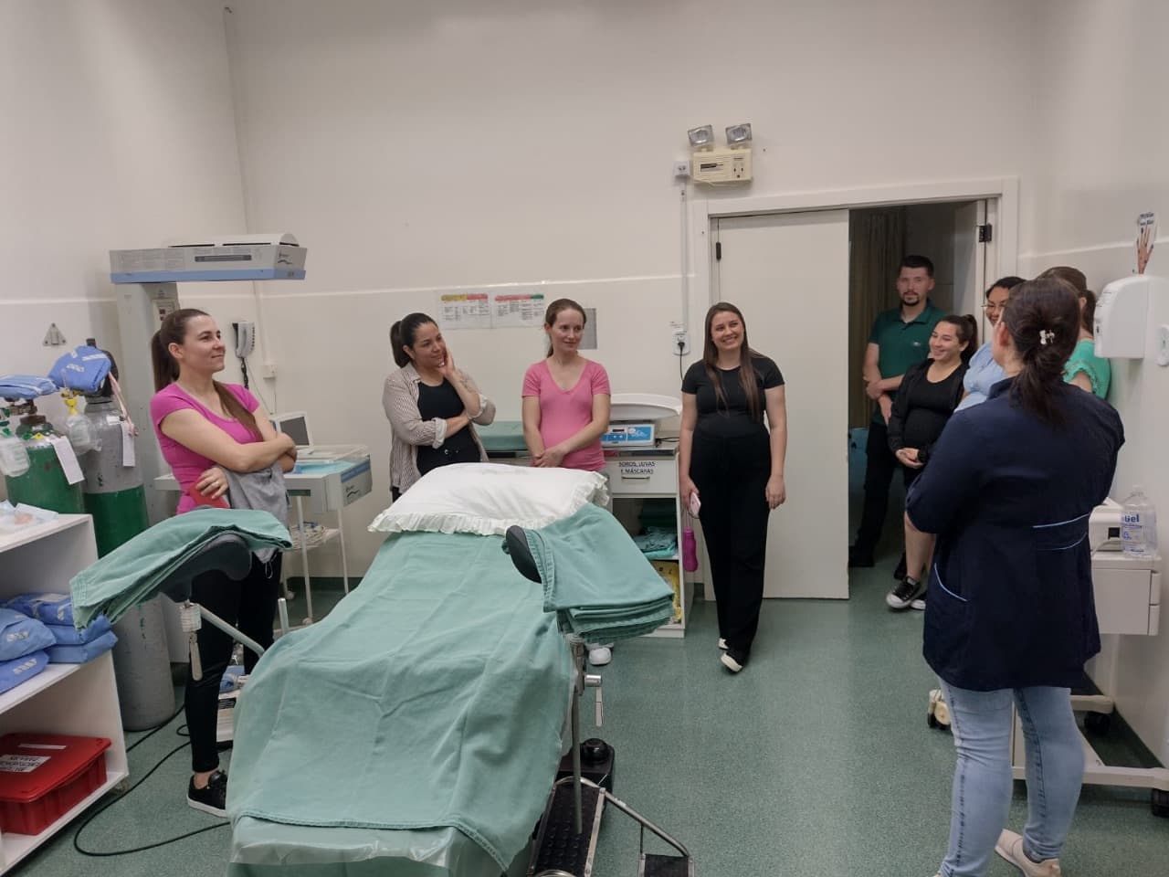 Gestantes do Município de Saudades visitam maternidade do Hospital de Pinhalzinho