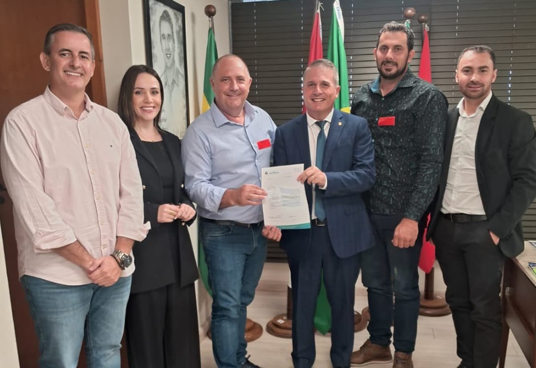 Comitiva de Sul Brasil está em Florianópolis em buscas de recursos para o município (Foto: Divulgação)