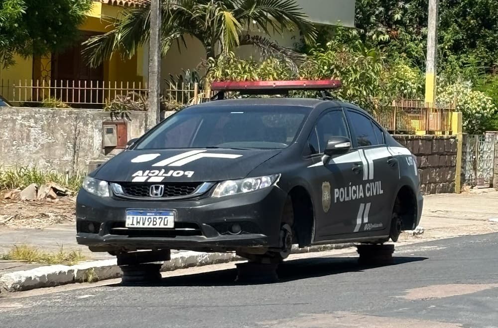 Honda Civic estacionado em Tapes no estado gaúcho (Foto: Redes Sociais)