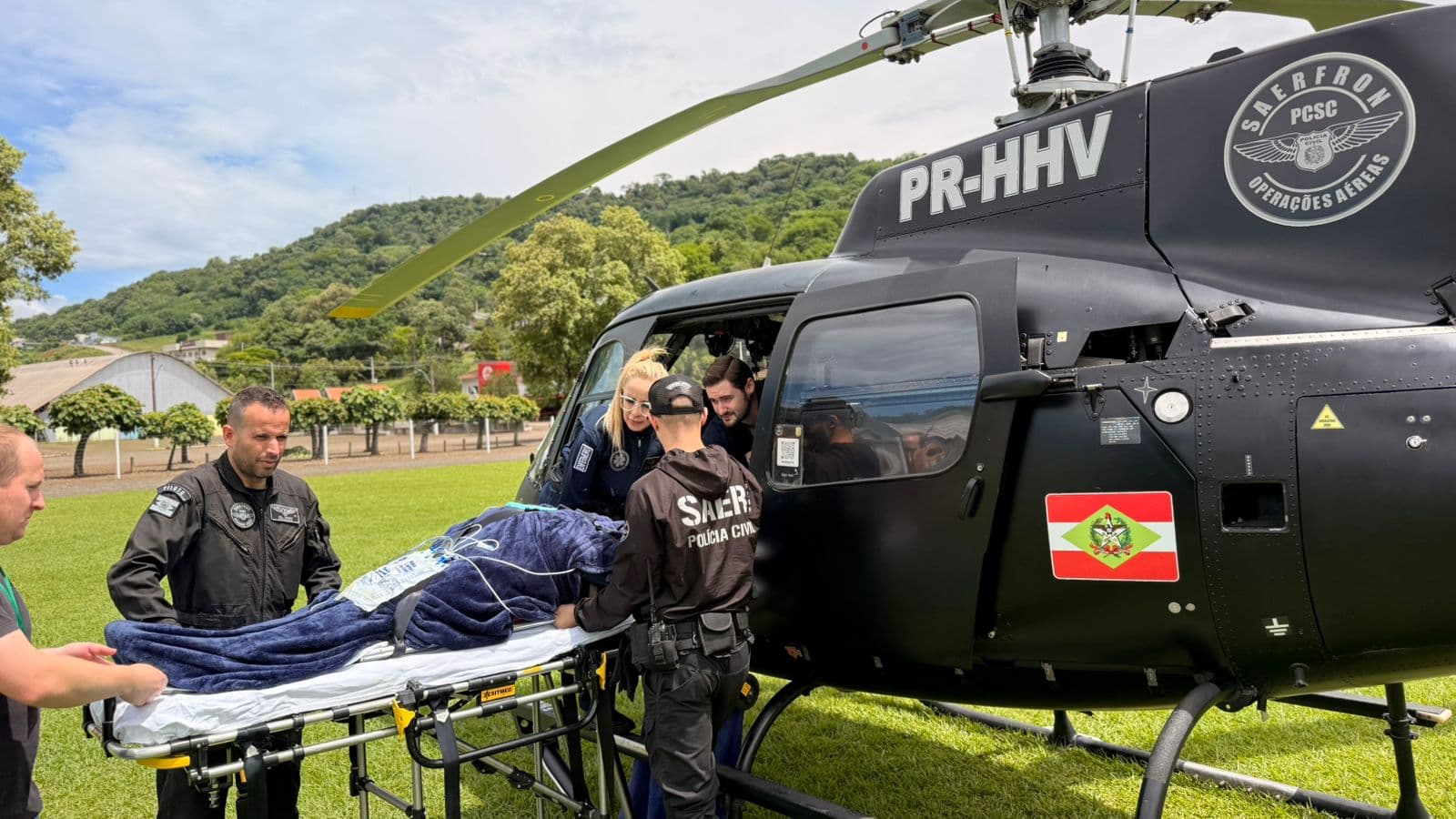 Transporte aéreo em Saudades (Foto: Divulgação)