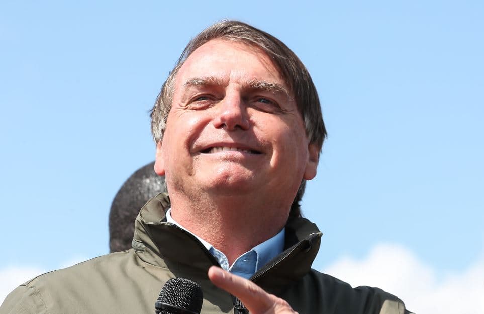 Bolsonaro com apoiadores (Foto: Marcos Corrêa)