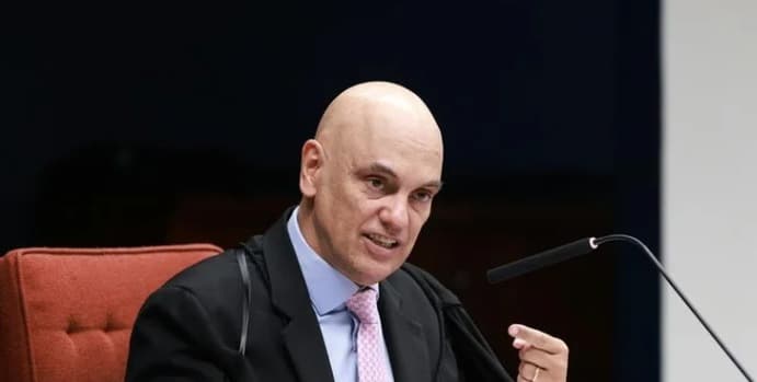 Moraes vota pela condenação de Bolsonaro e aliados em ação da trama golpista