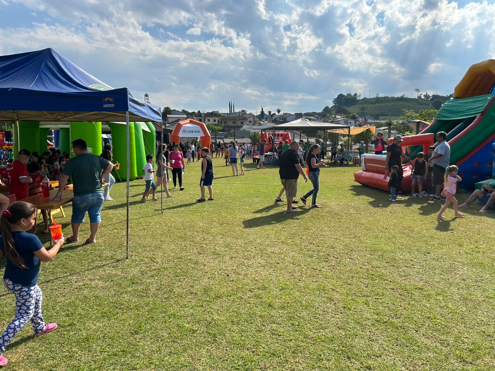 Parma F.C. promove tarde de alegria para centenas de crianças em Pinhalzinho