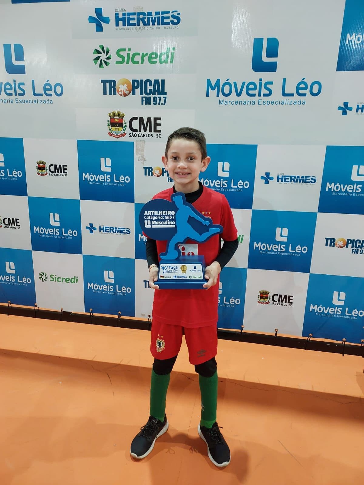 O menino já foi artilheiro da Taça Móveis Léo na categoria sub-07 (Foto: Divulgação)