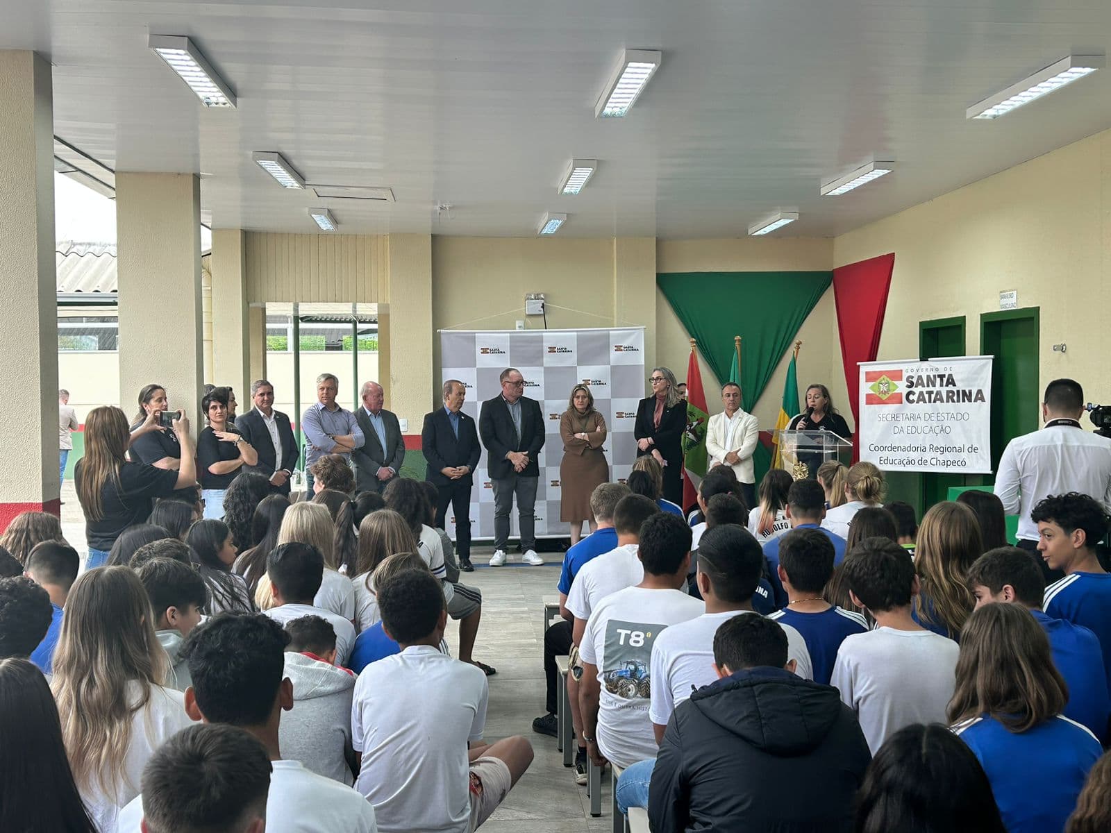 Governador Inaugura reforma da escola estadual em Nova Erechim (Foto: Renan Ribeiro )