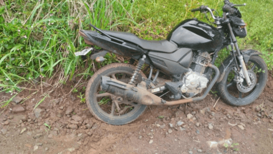Para presentes? Criminosos assaltam relojoaria e levam 300 brincos