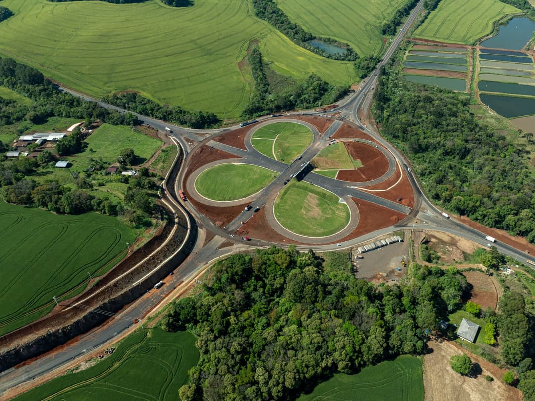 Governador visita obras do elevado em Maravilha, que já atingem 80% de execução