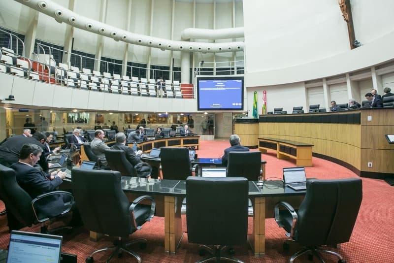 Santa Catarina garante abono de faltas a estudantes convocados para competições esportivas