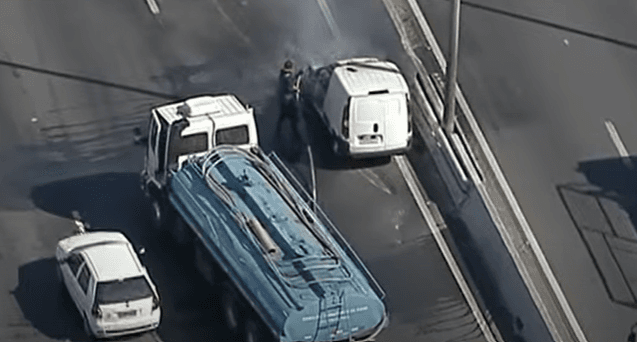 VEJA! Dono chora por perder carro, mas gesto heroico surpreende