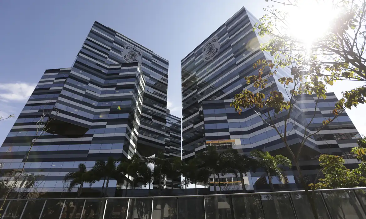 Moraes autoriza reabertura de inquérito sobre possível interferência de Bolsonaro na Polícia Federal