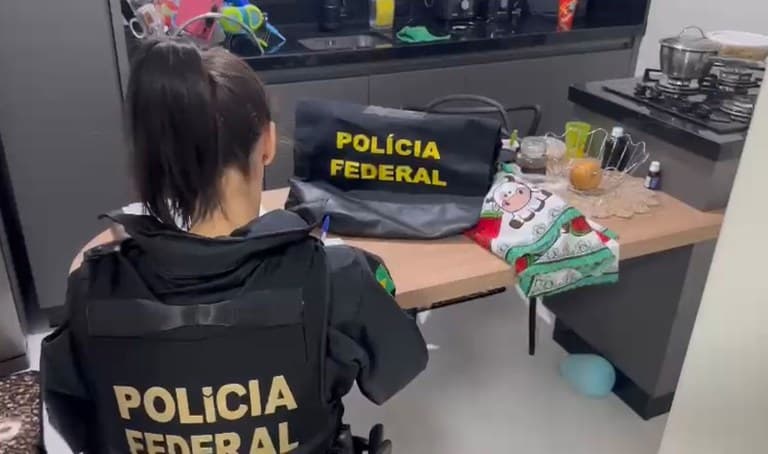 Polícia Federal combate contrabando de milho na região
